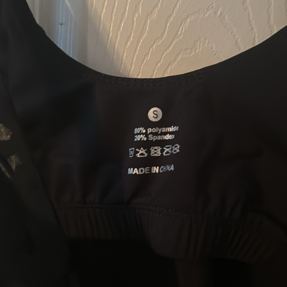 Black Leopard Workout Set - Picture 3 of 5